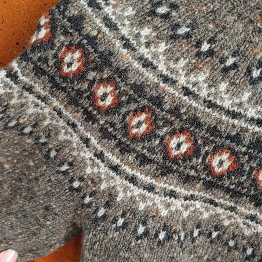 Highland Store Scottish fairisle sweater in bracken tweed fleck wool, women's XS - Picture 7 of 7